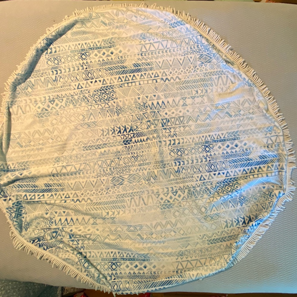 DSW Rounded Beach Towel - Picture 2 of 7